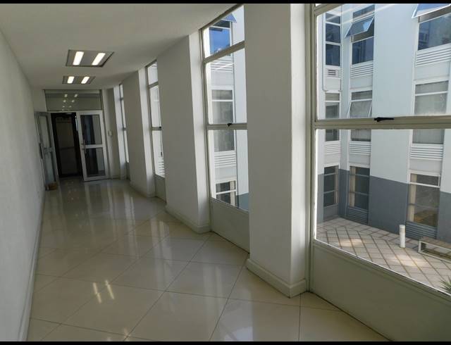 157M² OFFICE TO LET IN CRAIGHALL